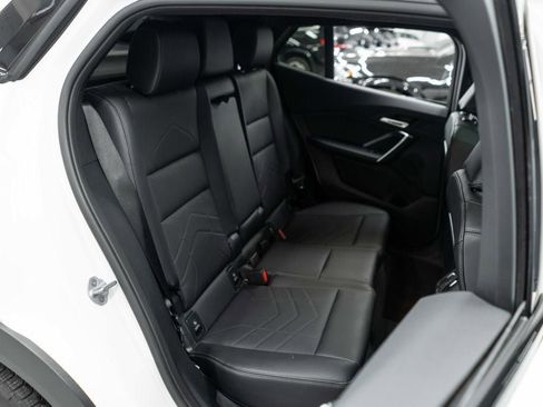 Used 2025 BMW X2 xDrive28i image 12