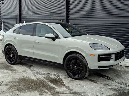 Certified 2026 Porsche Cayenne Coupe image 9