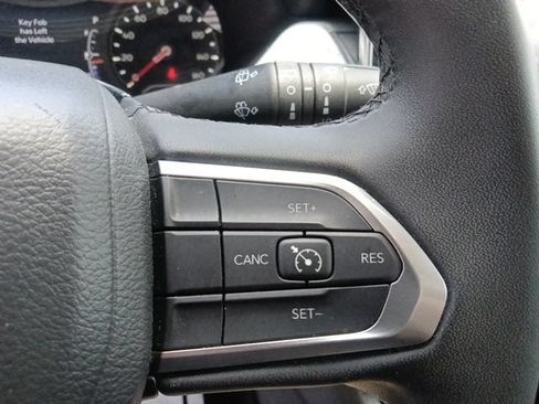 Used 2024 Jeep Compass Latitude AWD/4WD image 19