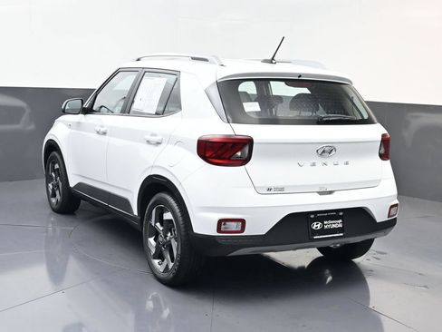 Certified 2026 Hyundai Venue SEL FWD image 6