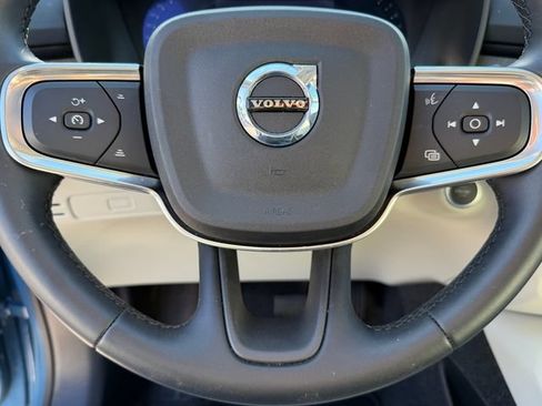 Certified 2025 Volvo XC40 B5 Ultra AWD/4WD image 25
