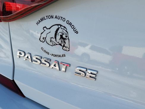 Used 2017 Volkswagen Passat 1.8T SE image 8