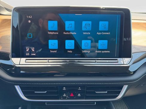 Certified 2026 Volkswagen Atlas SE AWD/4WD image 17