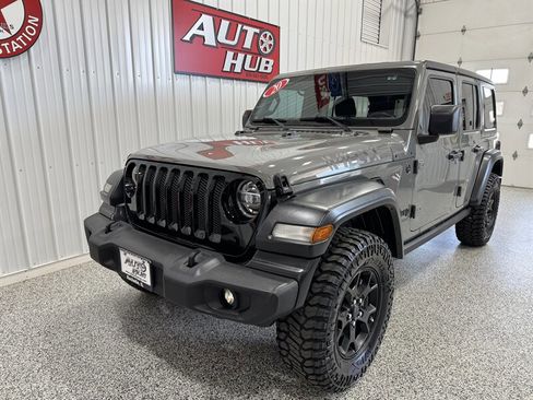 Used 2020 Jeep Wrangler Unlimited Sport AWD/4WD image 2