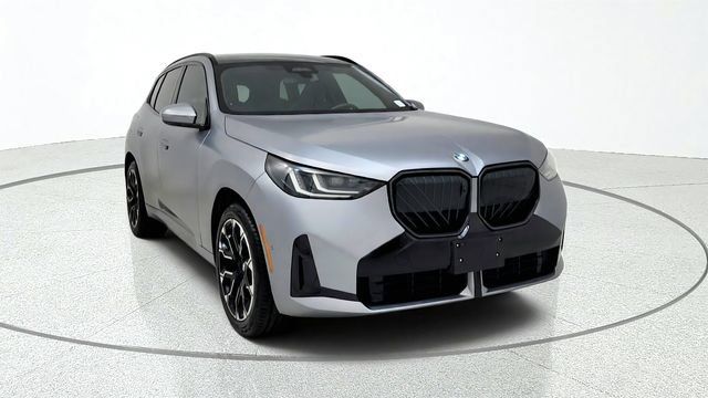 Used 2025 BMW X3 xDrive30i w/ Premium Package AWD/4WD image 2