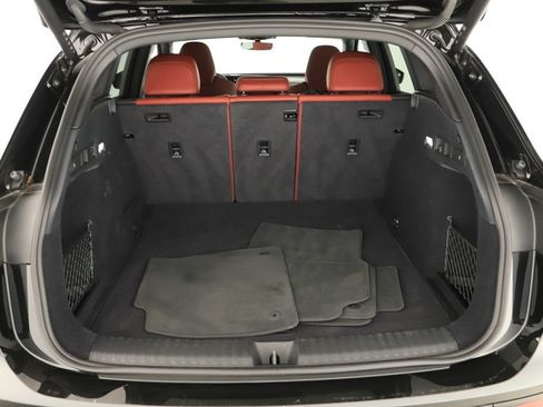 Certified 2025 Audi SQ6 e-tron Premium Plus w/ Premium Plus AWD/4WD image 29
