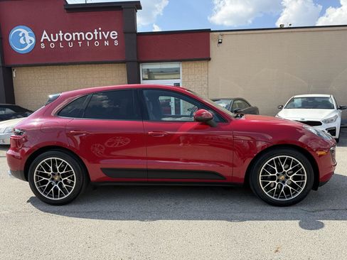 Used 2018 Porsche Macan AWD/4WD image 4