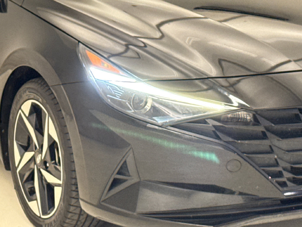 Used 2023 Hyundai Elantra SEL w/ Convenience Package FWD image 5