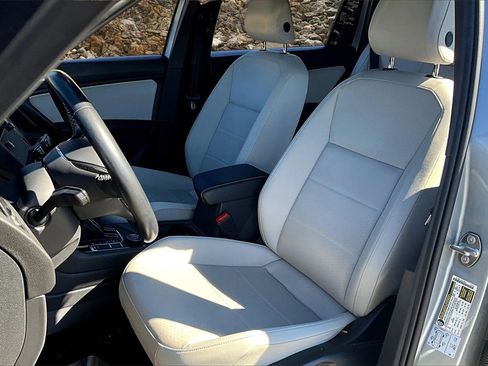 Used 2021 Volkswagen Tiguan SE R-Line image 21