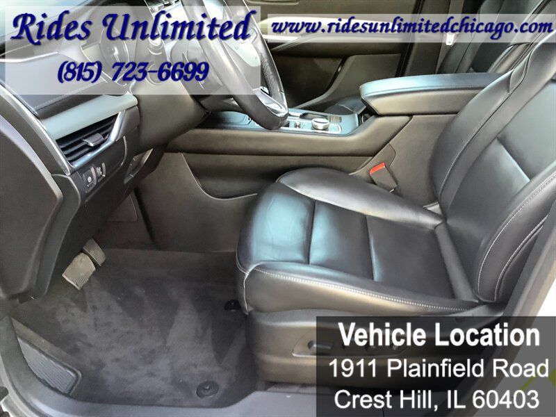 Used 2020 Cadillac XT4 Premium Luxury w/ Driver Awareness Package AWD/4WD image 16