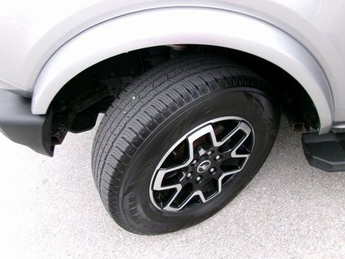 Used 2022 Ford Bronco Outer Banks AWD/4WD image 7