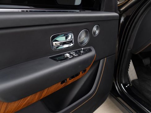 Used 2021 Rolls-Royce Cullinan image 49