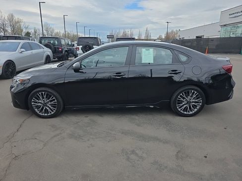 Used 2022 Kia Forte GT-Line w/ GT-Line Premium Package image 2