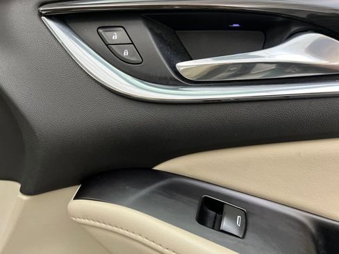 Used 2018 Buick Enclave Premium image 27