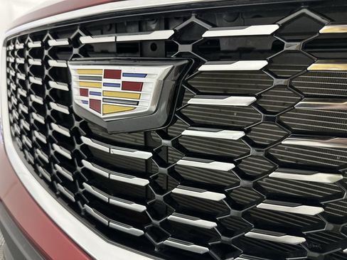 Certified 2023 Cadillac XT4 Luxury w/ Cold Weather Package image 33