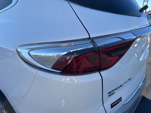 Used 2024 Buick Enclave Premium image 24