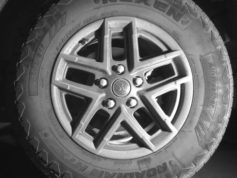 Used 2025 Jeep Wrangler Unlimited Sport AWD/4WD image 14
