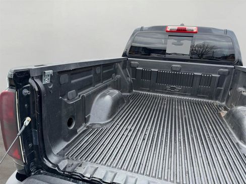 Used 2016 Chevrolet Colorado Z71 image 12