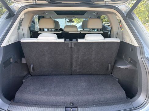 Used 2021 Volkswagen Tiguan SEL w/ 3rd Row Seat Package AWD/4WD image 26