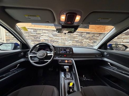 Certified 2023 Hyundai Elantra SEL image 16