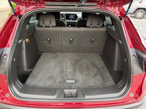 Used 2024 Chevrolet Trax RS w/ Driver Confidence Package image 13