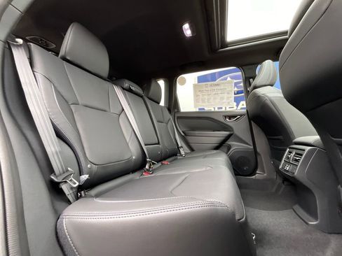 Used 2025 Subaru Forester Limited image 14