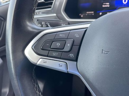 Certified 2023 Volkswagen Tiguan SE FWD image 25