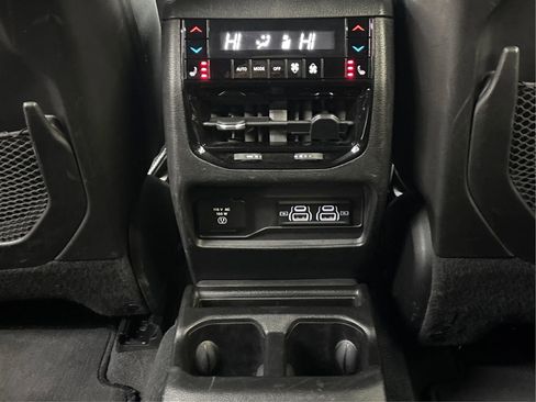 Used 2021 Jeep Grand Cherokee L Overland w/ Advanced Protech Group III AWD/4WD image 28