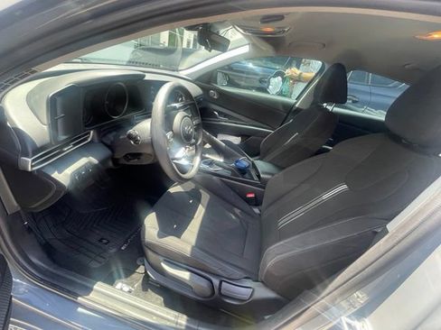 Used 2022 Hyundai Elantra SEL FWD image 5