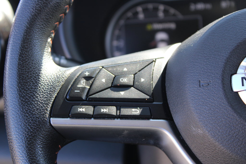 Used 2020 Nissan Kicks SR FWD image 23