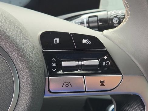 Certified 2025 Hyundai Elantra SEL FWD image 25