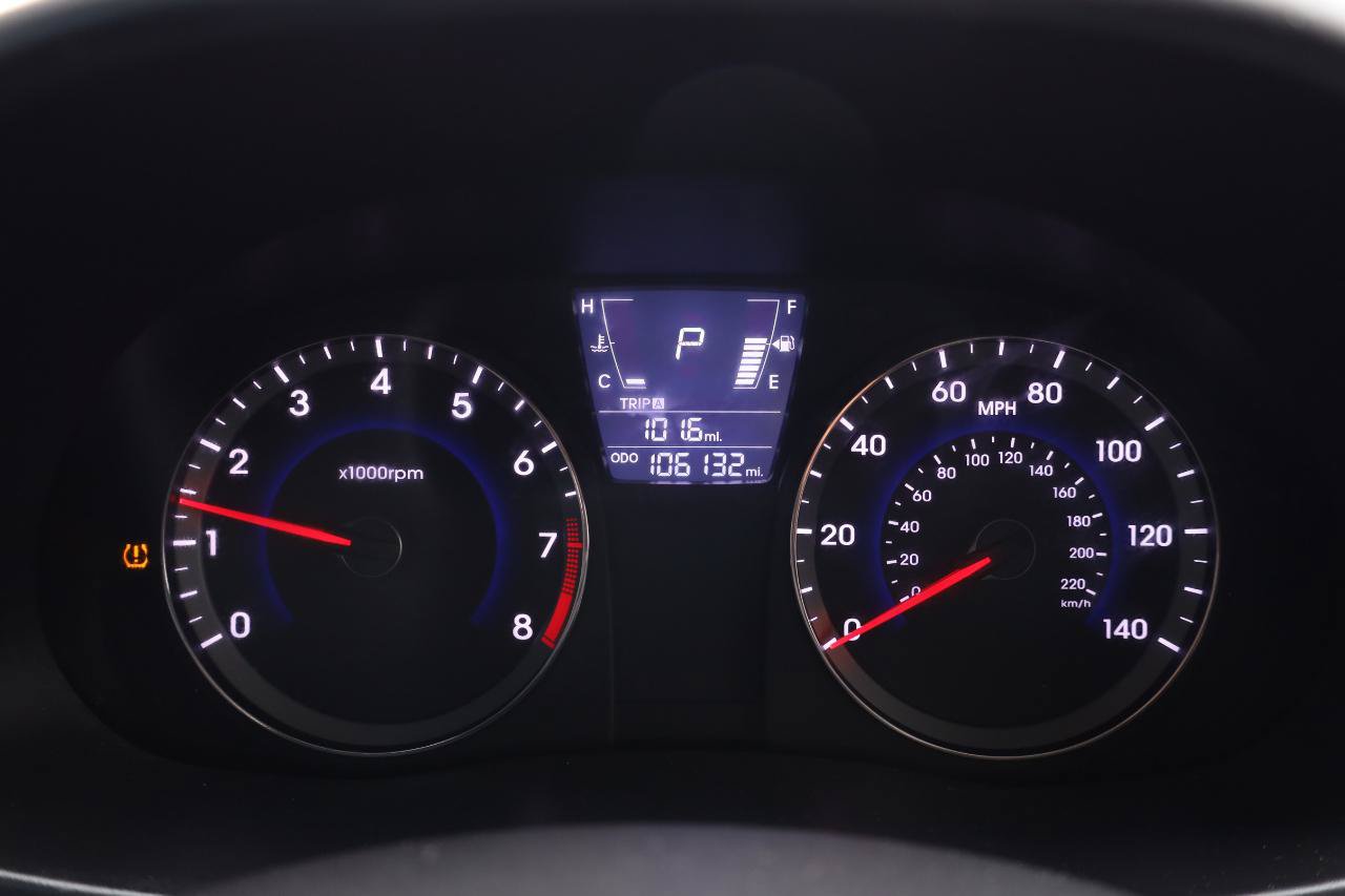 Used 2013 Hyundai Accent GS FWD image 8