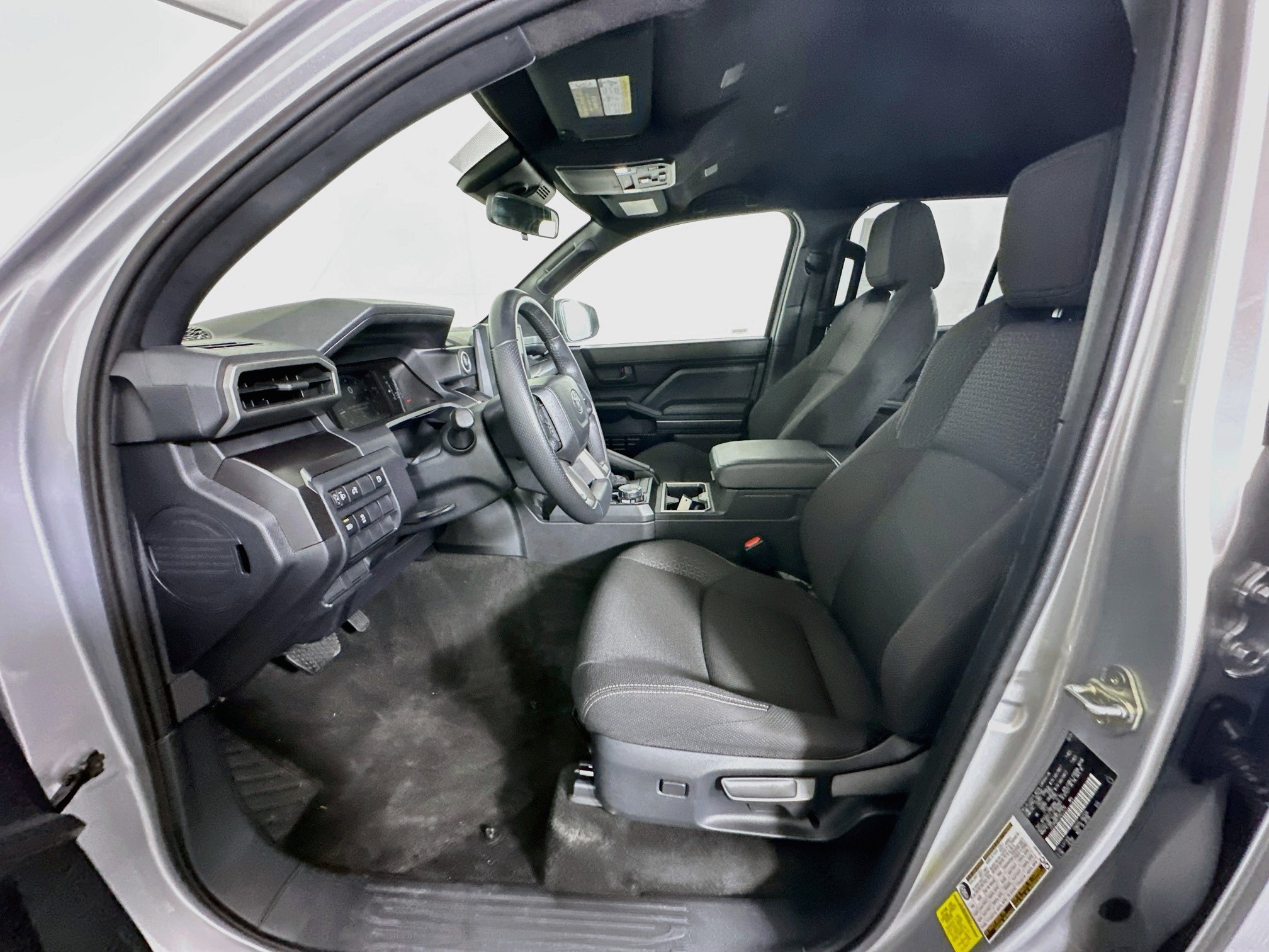 Used 2025 Toyota 4Runner SR5 AWD/4WD image 13