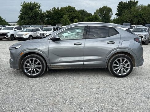 Used 2024 Buick Encore GX Avenir w/ Avenir Convenience Package AWD/4WD image 3