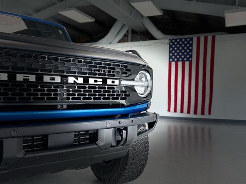 Used 2023 Ford Bronco Wildtrak AWD/4WD image 11