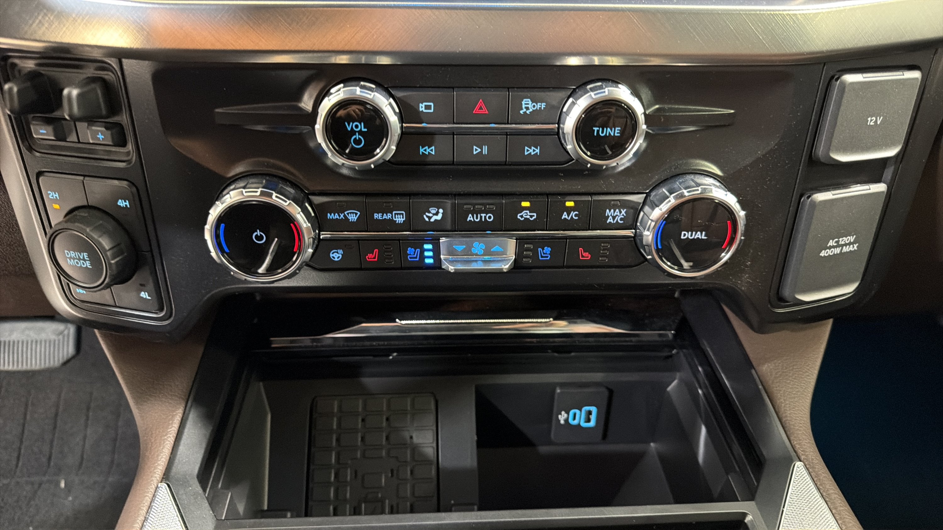Used 2026 Ford F250 King Ranch w/ Chrome Package AWD/4WD image 19