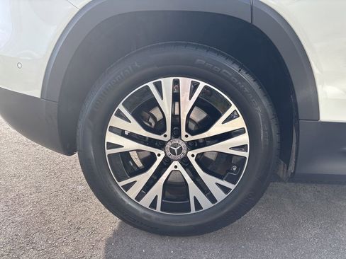 Used 2024 Mercedes-Benz GLB 250 image 12