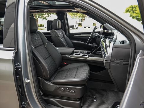 Used 2025 Cadillac Escalade V w/ LPO, Floor Liner Package AWD/4WD image 44