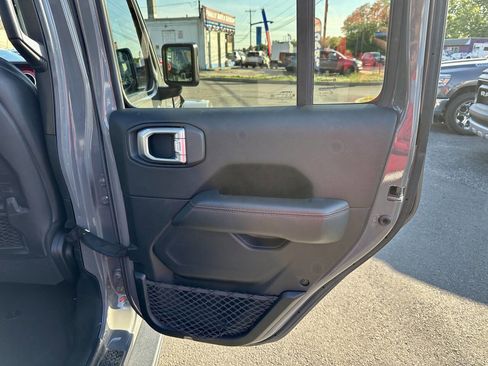 Used 2020 Jeep Wrangler Unlimited Rubicon AWD/4WD image 14