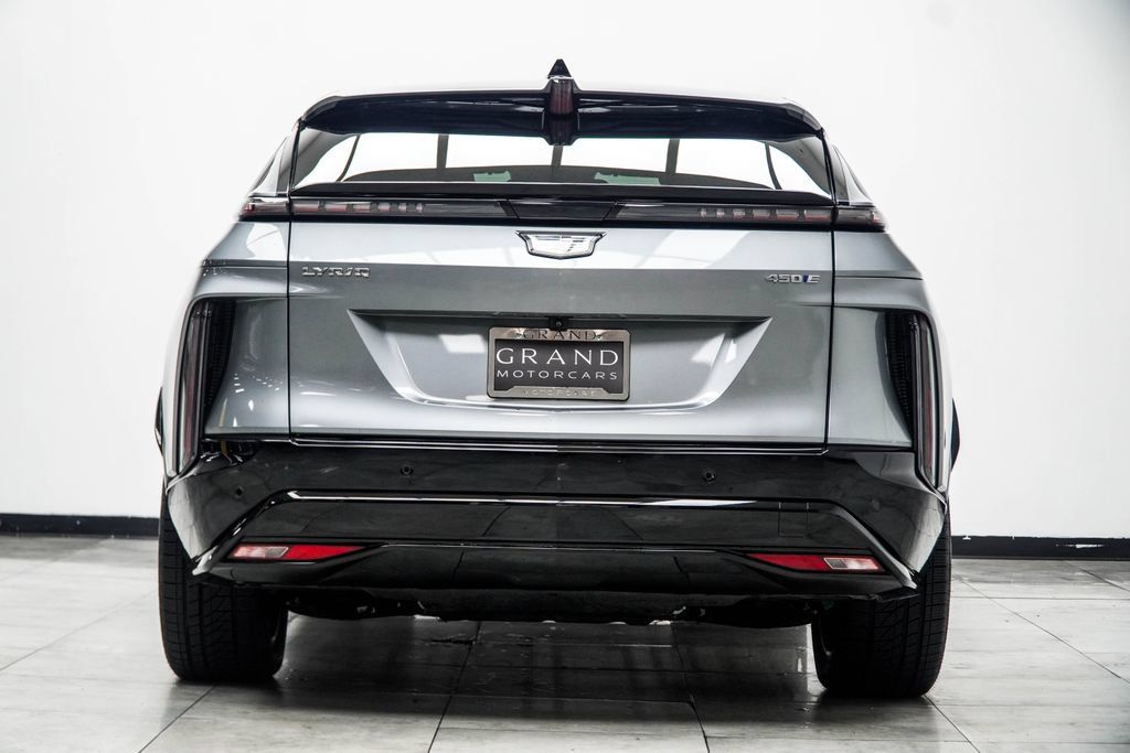 Used 2024 Cadillac Lyriq Sport RWD image 13