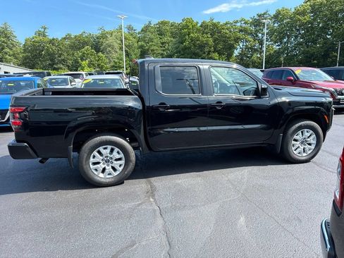 Used 2023 Nissan Frontier SV w/ Tow Package AWD/4WD image 8