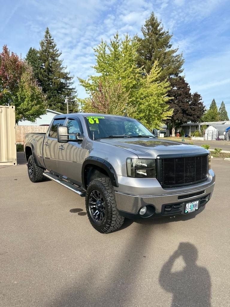 Used 2007 GMC Sierra 2500 SLE AWD/4WD image 3
