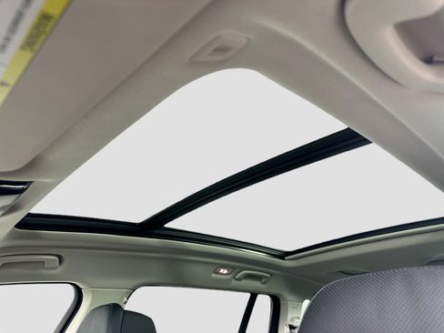 Certified 2026 BMW X7 xDrive40i w/ Climate Comfort Package image 13