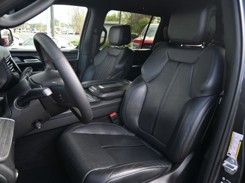 Used 2024 Jeep Wagoneer Series III image 7