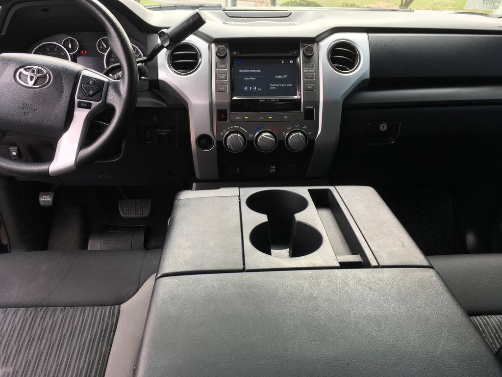 Used 2016 Toyota Tundra SR5 AWD/4WD image 26