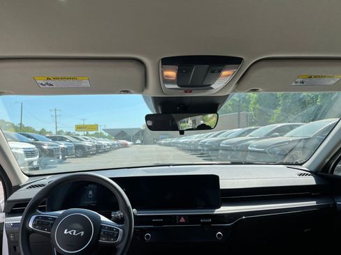 Used 2025 Kia K5 LXS FWD image 32