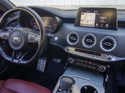 Used 2020 Kia Stinger GT2 AWD/4WD image 26