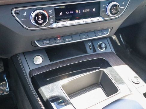 Used 2021 Audi Q5 2.0T Premium Plus w/ Premium Plus Package AWD/4WD image 23
