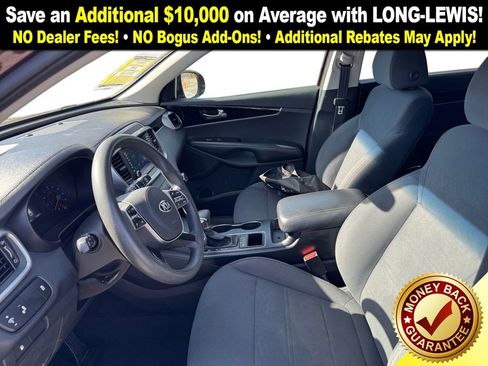Used 2019 Kia Sorento LX image 14