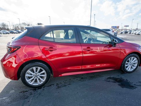 Used 2025 Toyota Corolla SE w/ SE Package image 6